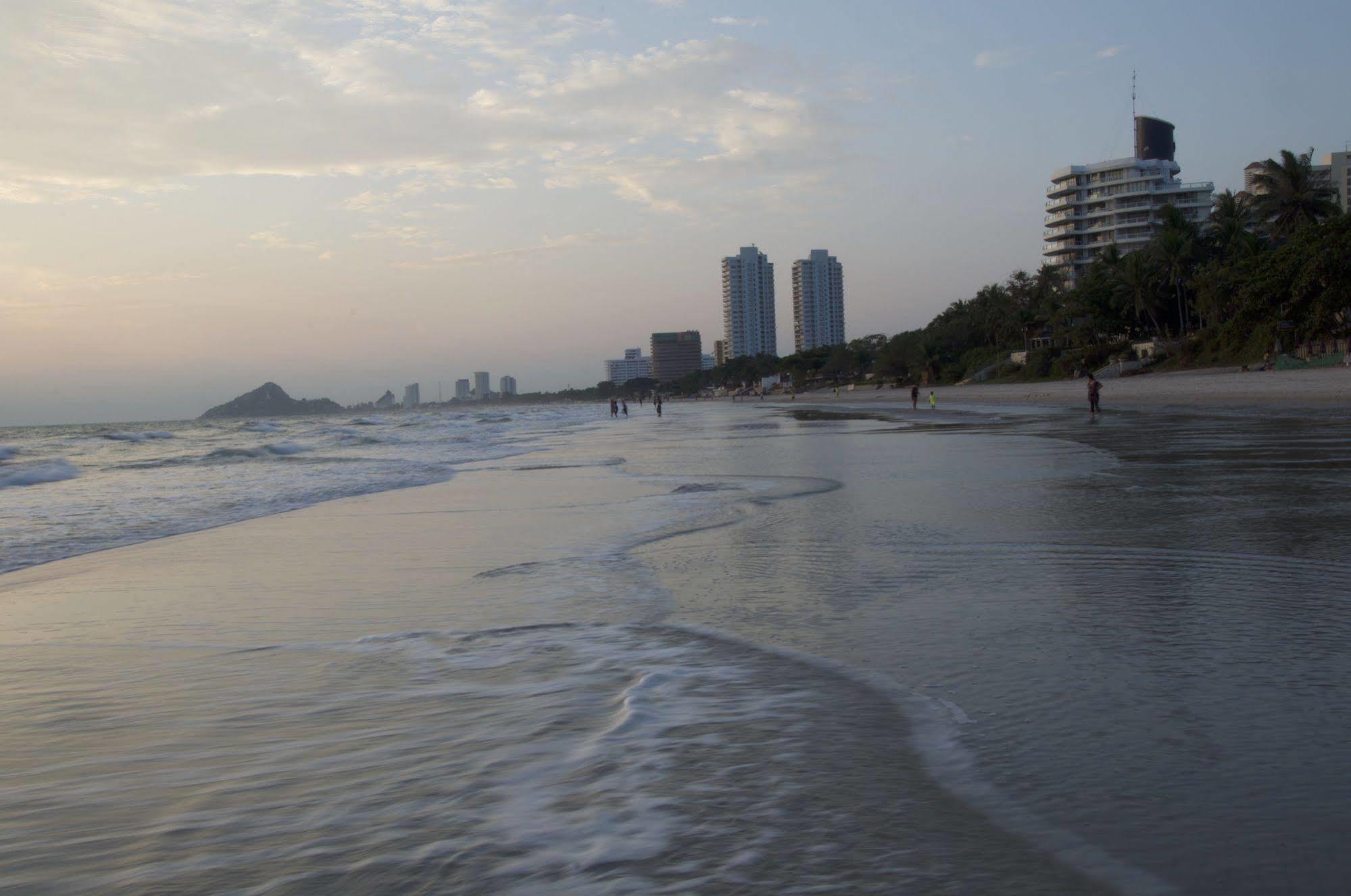 Baan Rajdamnern Hua Hin Hotel Ngoại thất bức ảnh