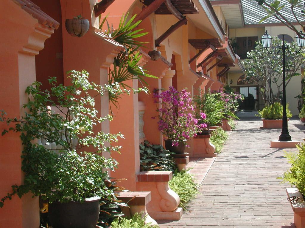 Baan Rajdamnern Hua Hin Hotel Ngoại thất bức ảnh